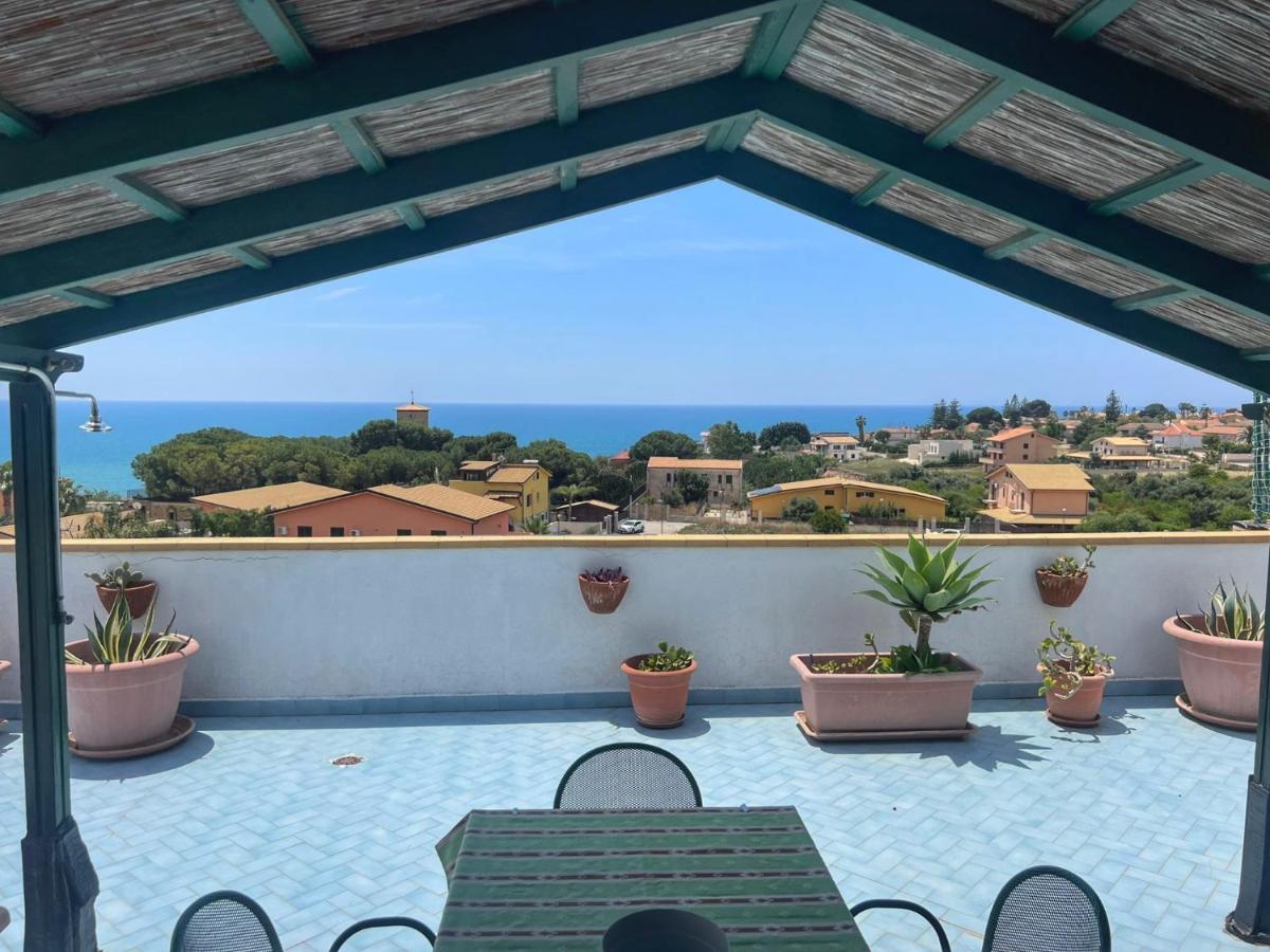Апартаменты La Terrazza Sul Mare Порт-Эмпедокле Экстерьер фото