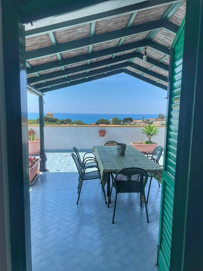 Апартаменты La Terrazza Sul Mare Порт-Эмпедокле Экстерьер фото